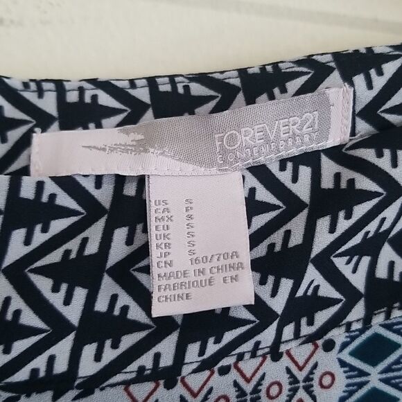 Forever21 Aztec Black Pants Sz Small - Picture 9 of 9